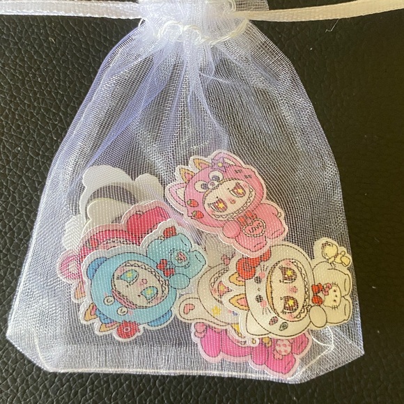 Adorable Handmade Magnet - Picture 3 of 4